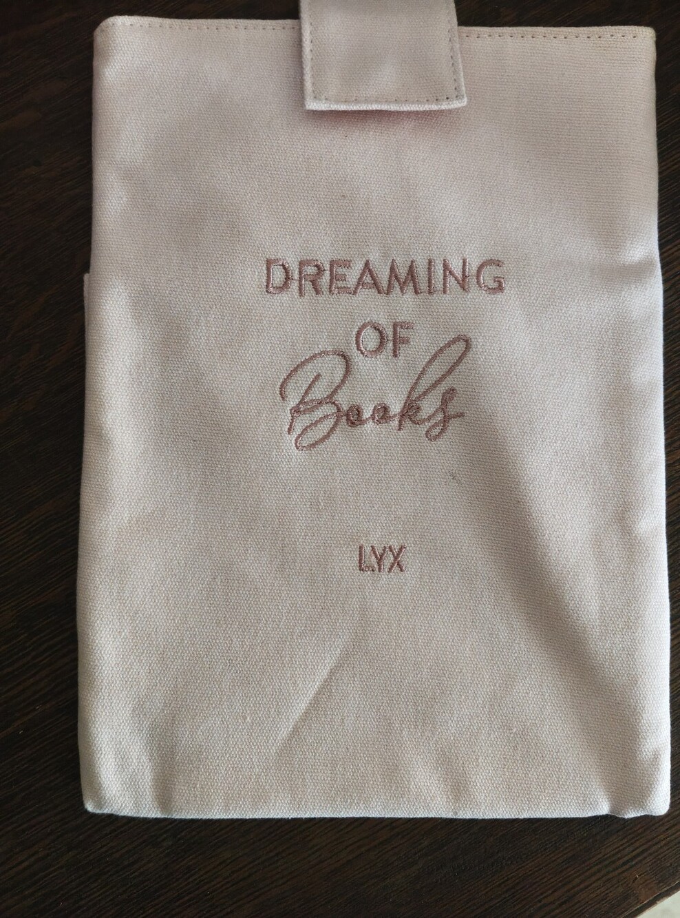 LYX Verlag Dreaming of Books Canvas Book Sleeve